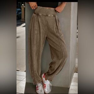 1069. Mineral Wash casual jogger style lounge pant in Elwood green